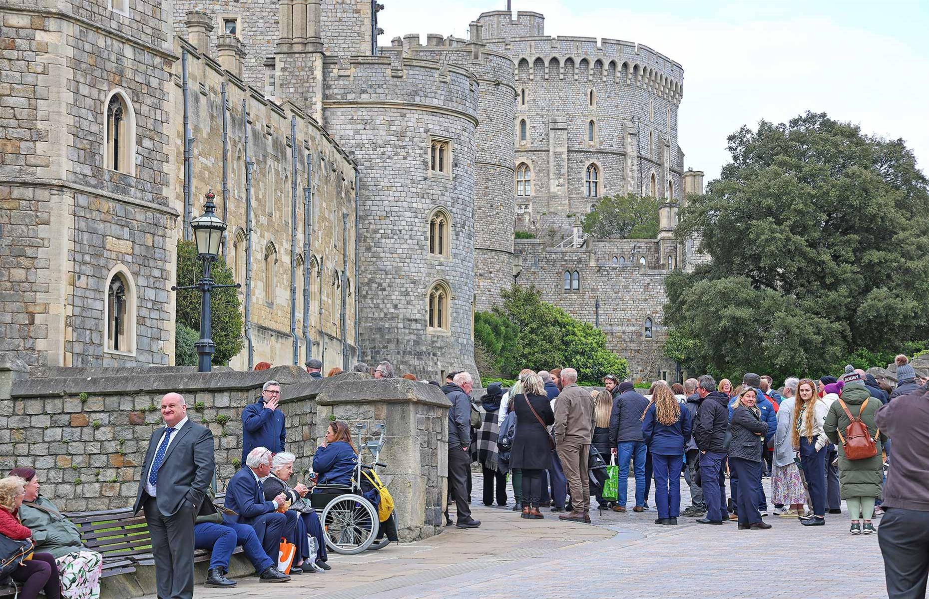 Ditch Windsor Castle for Alnwick Castle